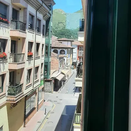 Rey Pelayo, Cangas De Apartamento Onís